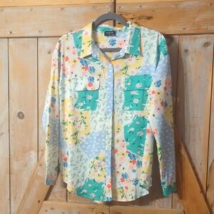 FATE Size Small Super Fun Button Down Shirt